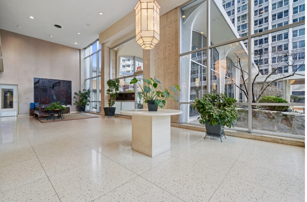 4250 N Marine Drive 510