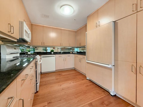 Tiny photo for 21 W Chestnut Street #510, Chicago, IL 60610 (MLS # 12789629)