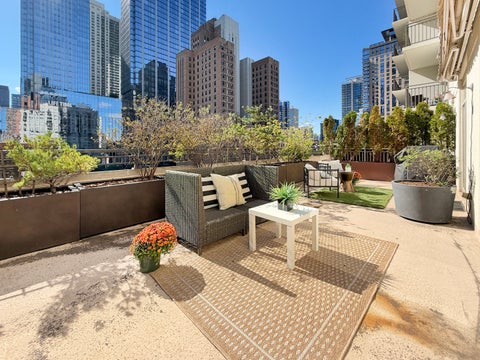 Tiny photo for 21 W Chestnut Street #510, Chicago, IL 60610 (MLS # 12789629)