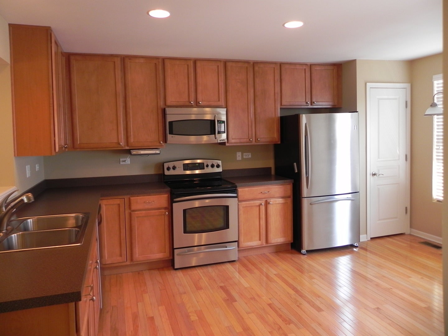 1137 Reserve Drive