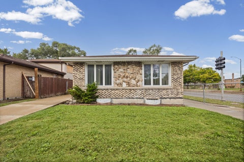 Photo of 9500 S Loomis Street, Chicago, IL 60643 (MLS # 12768024)