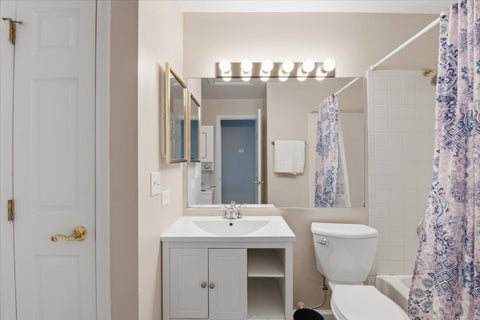 Tiny photo for 1123 Courtland Drive #UNIT, Buffalo Grove, IL 60089 (MLS # 12690089)