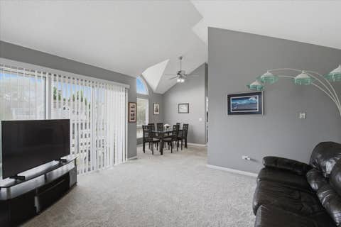 Tiny photo for 1123 Courtland Drive #UNIT, Buffalo Grove, IL 60089 (MLS # 12690089)