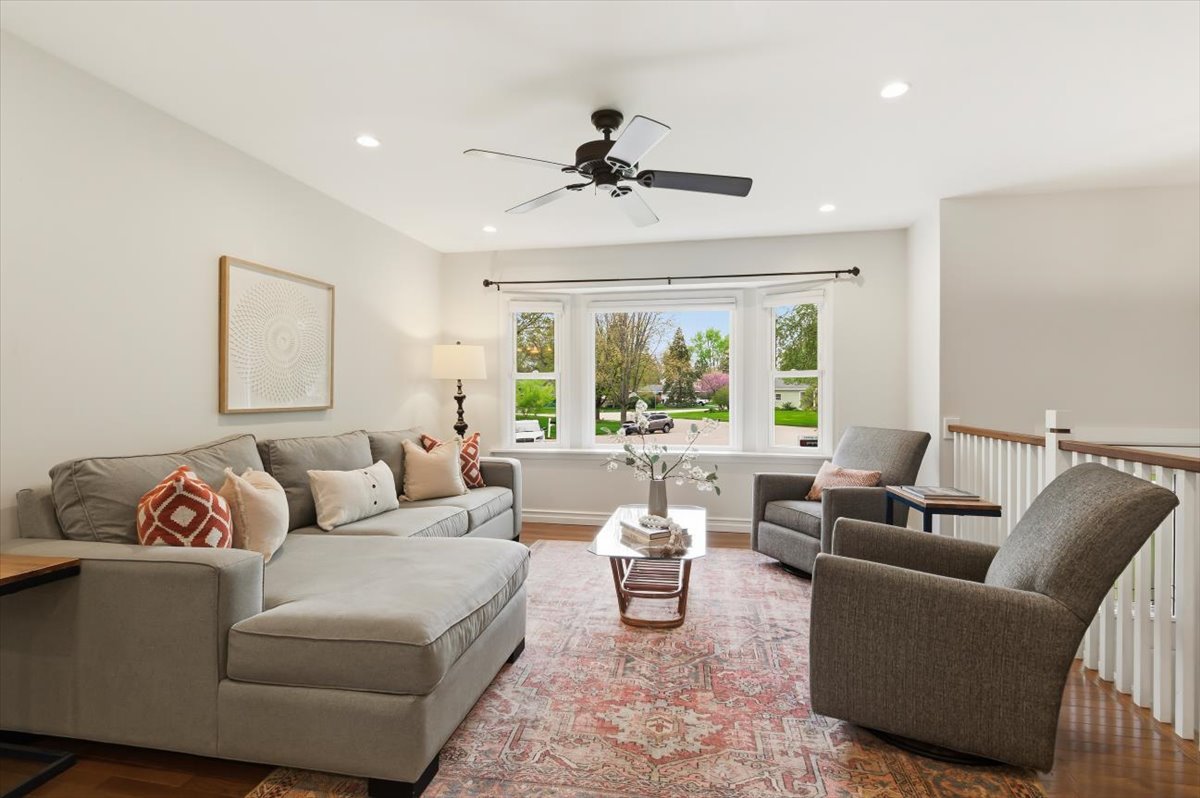 836 Longmeadow Drive