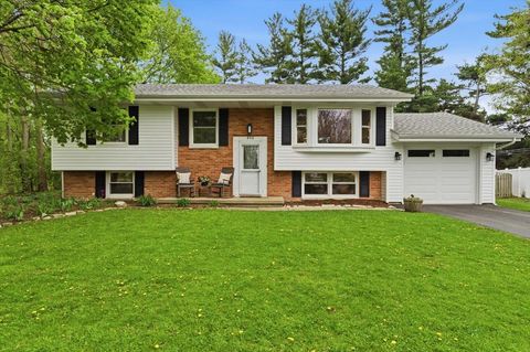 836 Longmeadow Drive Geneva IL 60134