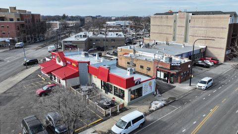 5737 N Lincoln Avenue Chicago IL 60659