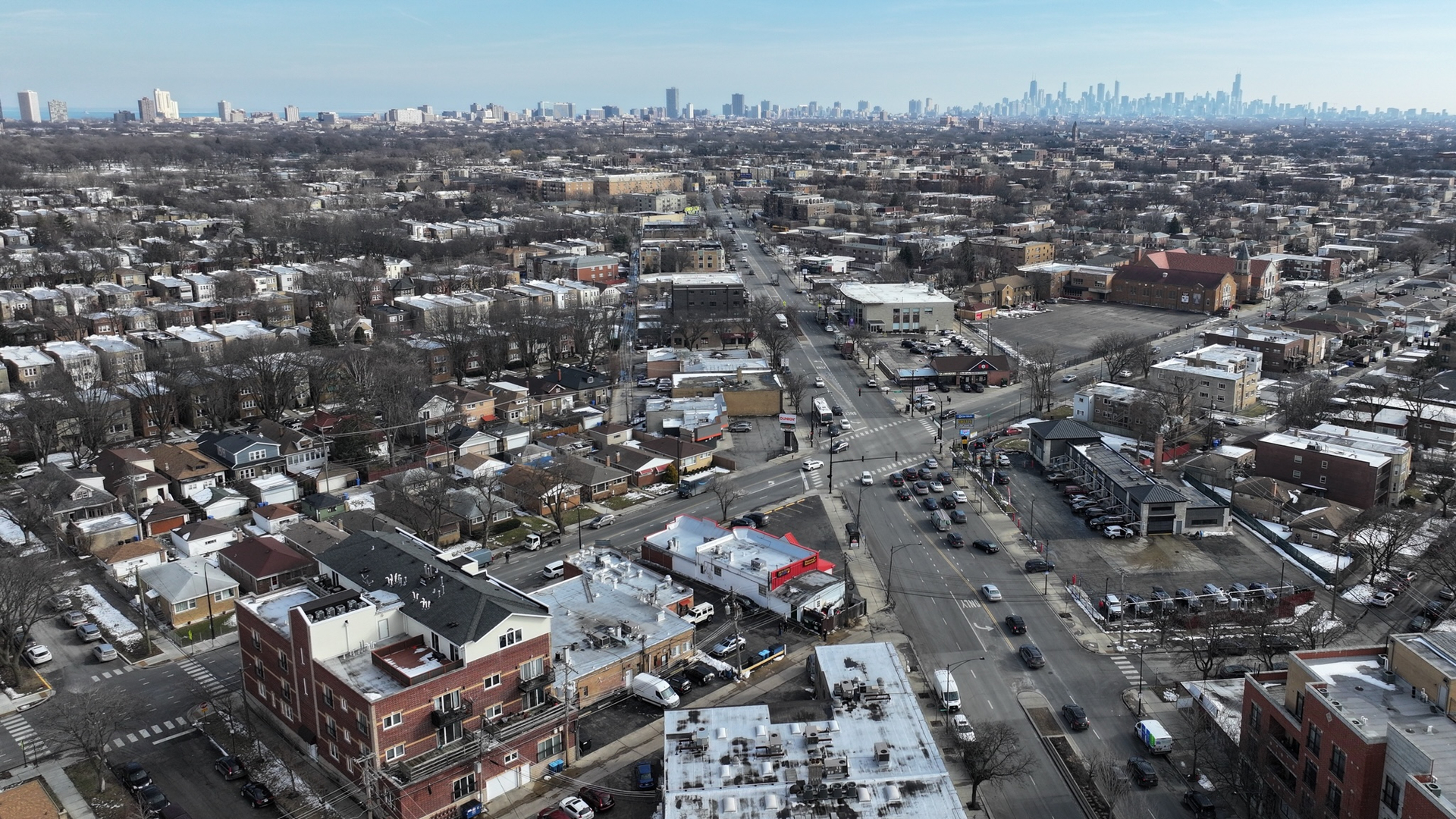 5737 N Lincoln Avenue