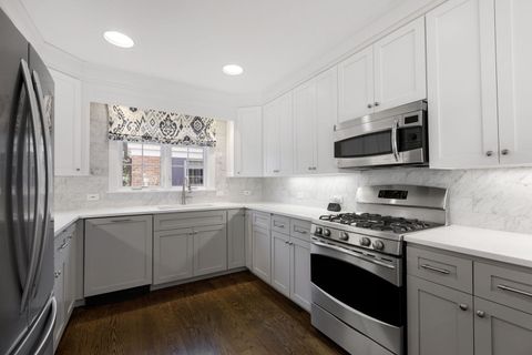 Tiny photo for 1115 Golfview Lane, Glenview, IL 60025 (MLS # 12575869)