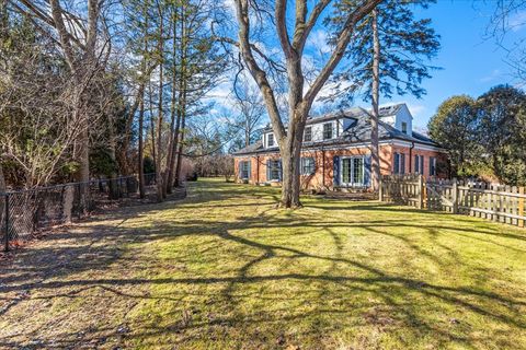 Tiny photo for 1115 Golfview Lane, Glenview, IL 60025 (MLS # 12575869)