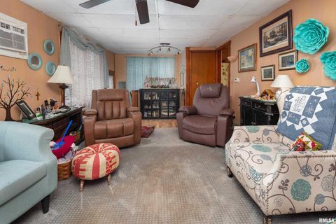 Tiny photo for 3228 SUNNYSIDE Avenue, Davenport, IA 52802 (MLS # QC4269712)