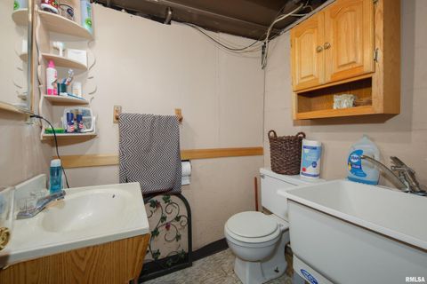 Tiny photo for 3228 SUNNYSIDE Avenue, Davenport, IA 52802 (MLS # QC4269712)