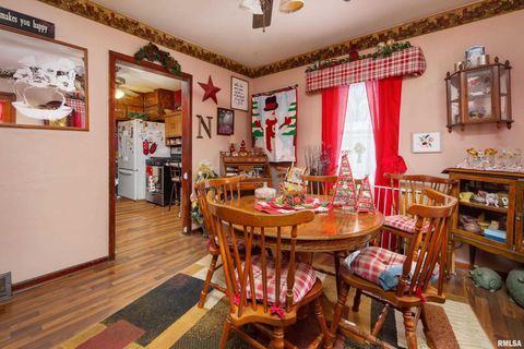 Tiny photo for 3228 SUNNYSIDE Avenue, Davenport, IA 52802 (MLS # QC4269712)