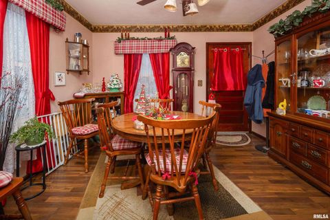 Tiny photo for 3228 SUNNYSIDE Avenue, Davenport, IA 52802 (MLS # QC4269712)