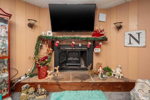 Tiny photo for 3228 SUNNYSIDE Avenue, Davenport, IA 52802 (MLS # QC4269712)