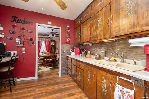 Tiny photo for 3228 SUNNYSIDE Avenue, Davenport, IA 52802 (MLS # QC4269712)