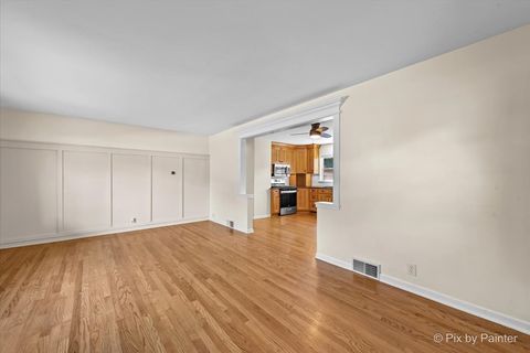 Tiny photo for 1621 W Joyce Avenue, McHenry, IL 60051 (MLS # 12454665)