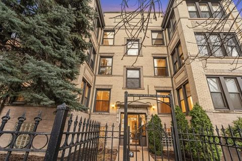 Photo of 4829 N Kimball Avenue #1, Chicago, IL 60625 (MLS # 12591342)