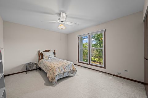 Tiny photo for 1507 W Plymouth Drive, Arlington Heights, IL 60004 (MLS # 12439478)