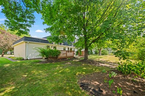 Tiny photo for 1507 W Plymouth Drive, Arlington Heights, IL 60004 (MLS # 12439478)