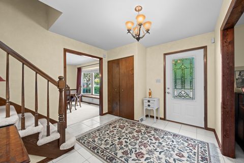 Tiny photo for 1507 W Plymouth Drive, Arlington Heights, IL 60004 (MLS # 12439478)