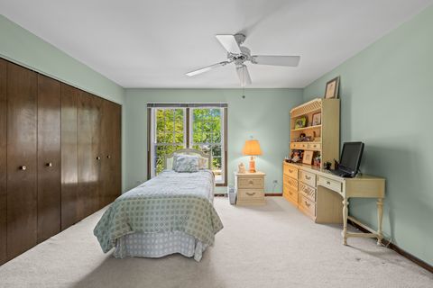 Tiny photo for 1507 W Plymouth Drive, Arlington Heights, IL 60004 (MLS # 12439478)