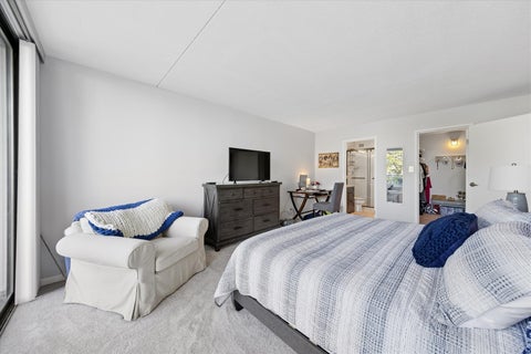 Tiny photo for 2005 S Finley Road #204, Lombard, IL 60148 (MLS # 12744348)