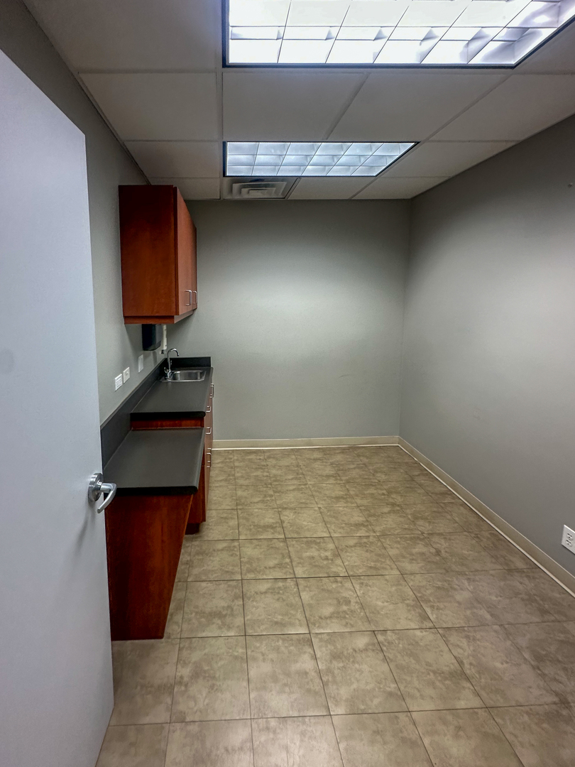 2400 N Ashland Avenue