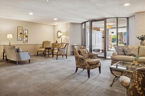 Tiny photo for 441 N Park Boulevard #2J, Glen Ellyn, IL 60137 (MLS # 12503405)