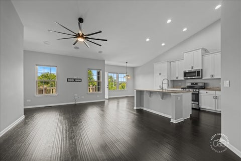 Tiny photo for 3826 Ridge Pointe Drive, Geneva, IL 60134 (MLS # 12690394)