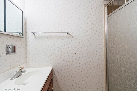 Tiny photo for 951 Lonsdale Road, Elk Grove Village, IL 60007 (MLS # 12582024)