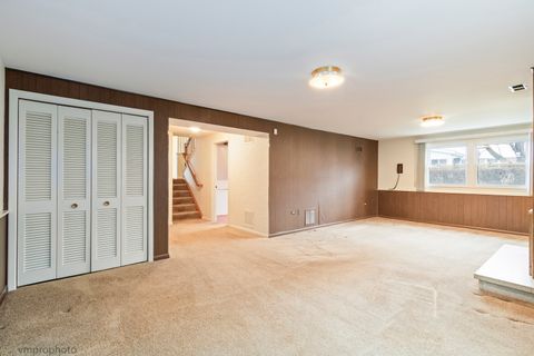 Tiny photo for 951 Lonsdale Road, Elk Grove Village, IL 60007 (MLS # 12582024)