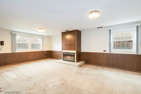 Tiny photo for 951 Lonsdale Road, Elk Grove Village, IL 60007 (MLS # 12582024)