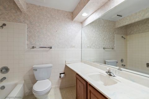 Tiny photo for 951 Lonsdale Road, Elk Grove Village, IL 60007 (MLS # 12582024)