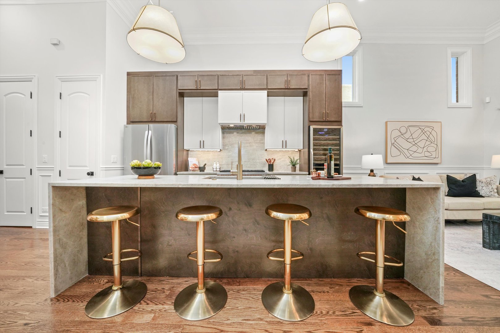 2953 N HONORE Street