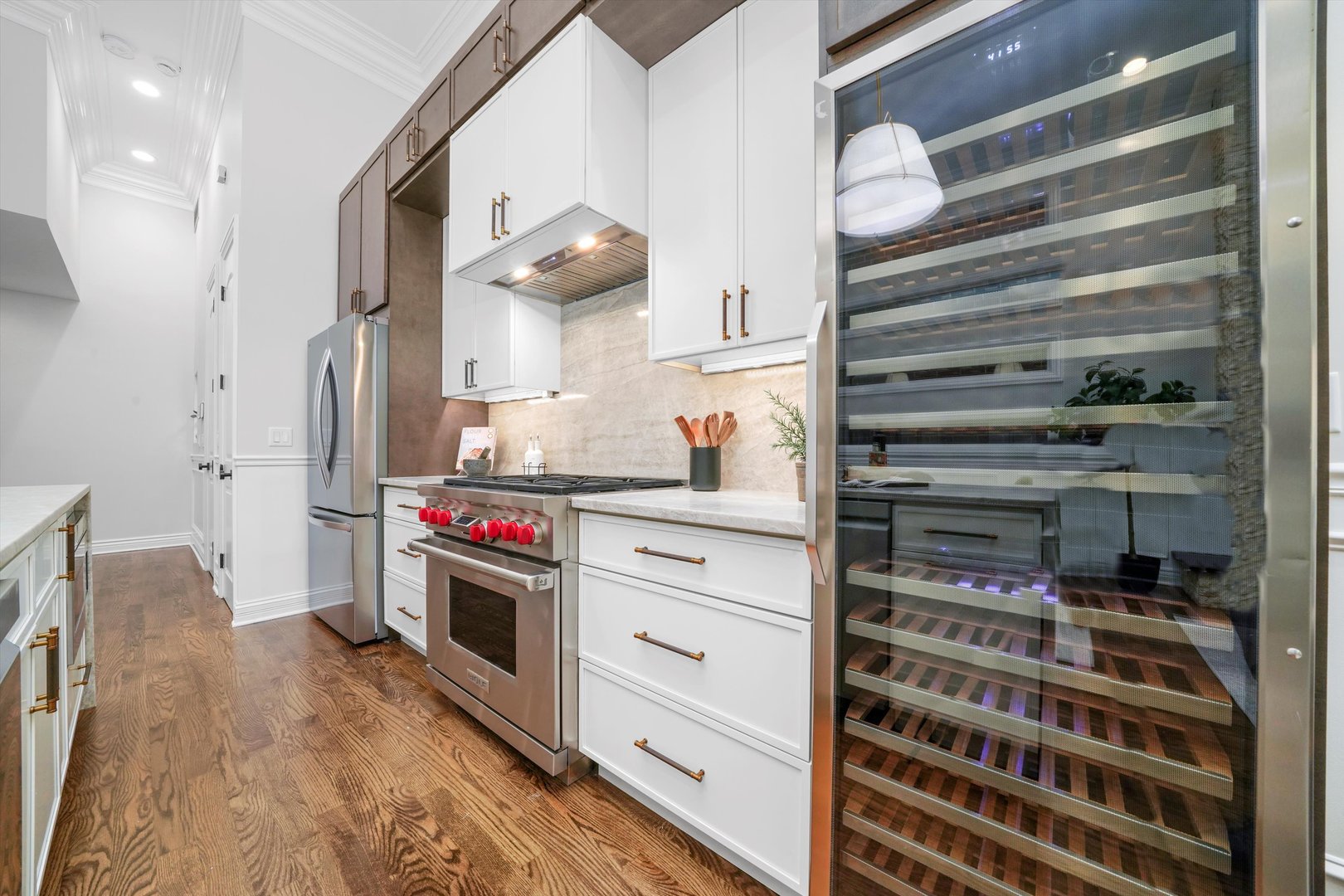 2953 N HONORE Street