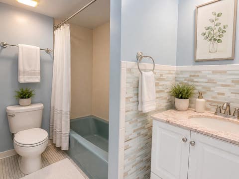 Tiny photo for 110 W Butterfield Road #402S, Elmhurst, IL 60126 (MLS # 12734157)