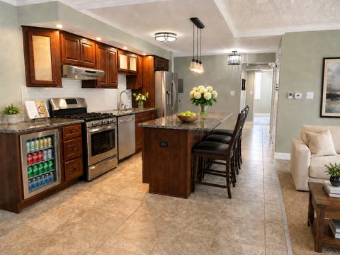 Tiny photo for 110 W Butterfield Road #402S, Elmhurst, IL 60126 (MLS # 12734157)