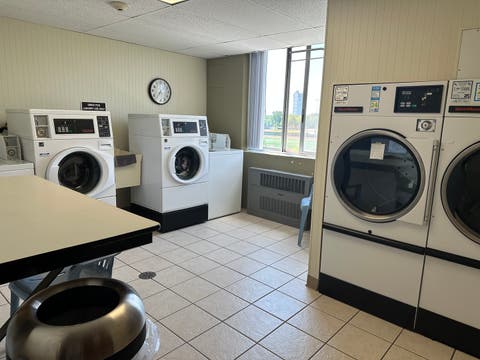 Tiny photo for 110 W Butterfield Road #402S, Elmhurst, IL 60126 (MLS # 12734157)