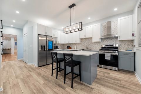 Tiny photo for 7251 S Paxton Avenue, Chicago, IL 60649 (MLS # 12579446)
