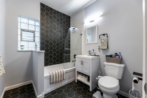 Tiny photo for 7251 S Paxton Avenue, Chicago, IL 60649 (MLS # 12579446)