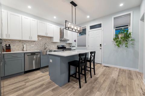 Tiny photo for 7251 S Paxton Avenue, Chicago, IL 60649 (MLS # 12579446)