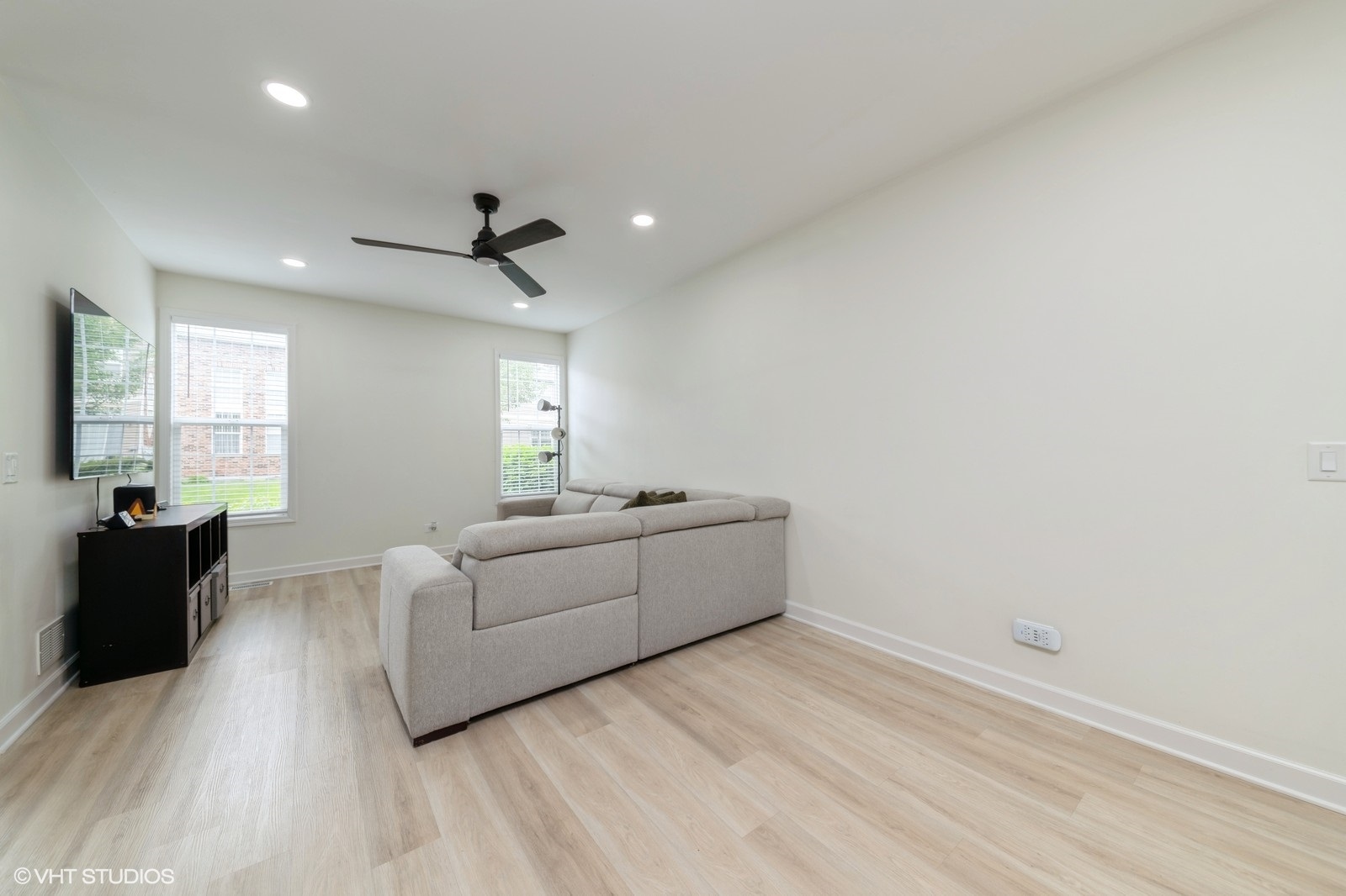 1237 Bradley Circle