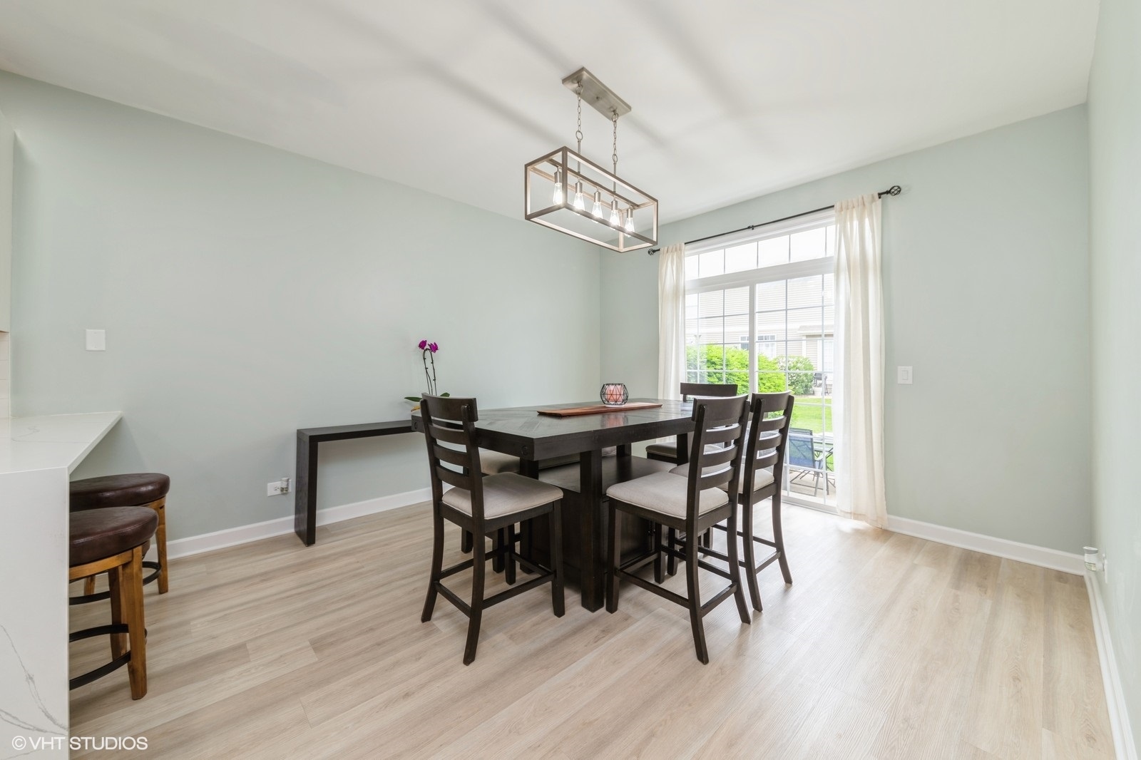 1237 Bradley Circle