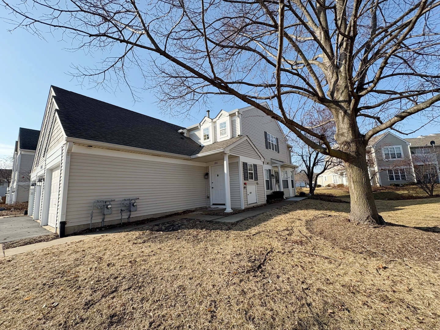 2611 Cedar Glade Drive 201