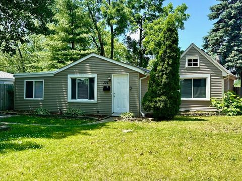 Photo of 308 N Clifton Avenue, Elgin, IL 60123 (MLS # 12553307)