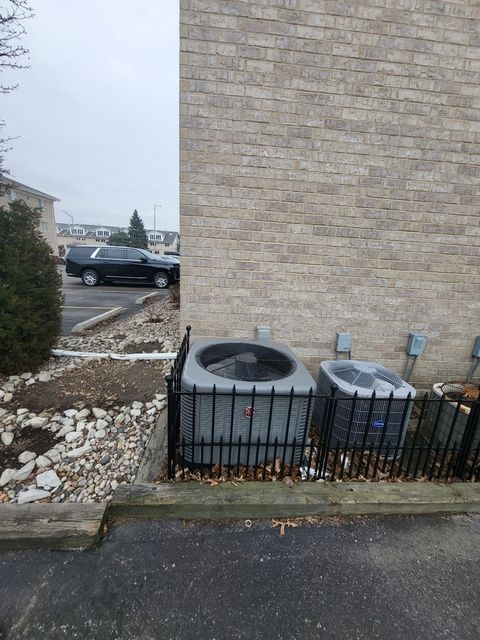 Tiny photo for 9138 W 95TH Street #3B, Hickory Hills, IL 60457 (MLS # 12583232)