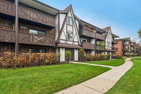 Tiny photo for 3 Timber Lane #10, Vernon Hills, IL 60061 (MLS # 12797781)