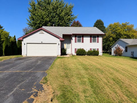 Photo of 205 Briar Cliff Street, Poplar Grove, IL 61065 (MLS # 12785755)