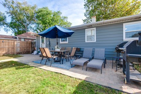 Tiny photo for 1120 Fulton Avenue, Winthrop Harbor, IL 60096 (MLS # 12463683)