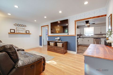 Tiny photo for 1120 Fulton Avenue, Winthrop Harbor, IL 60096 (MLS # 12463683)